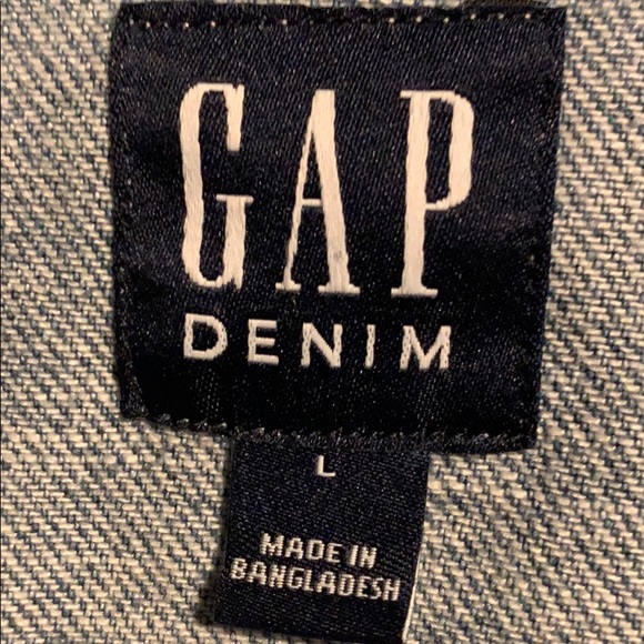 COPY - Gap jean jacket - Picture 2 of 3